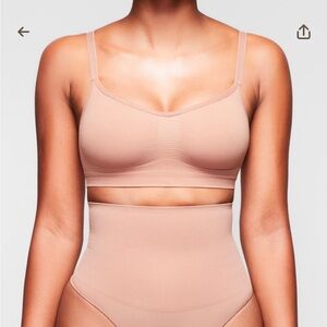 SKIMS soft smoothing seamless bralette [M] sienna